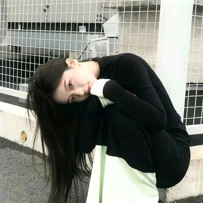 艳女新装